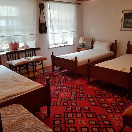 Eva Guesthouse Gjirokastër Extérieur photo