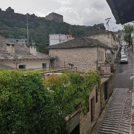 Eva Guesthouse Gjirokastër Extérieur photo