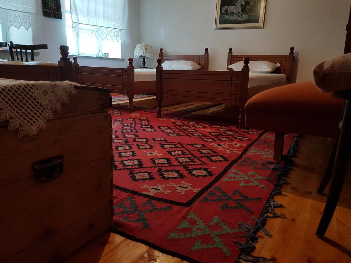Eva Guesthouse Gjirokastër Extérieur photo