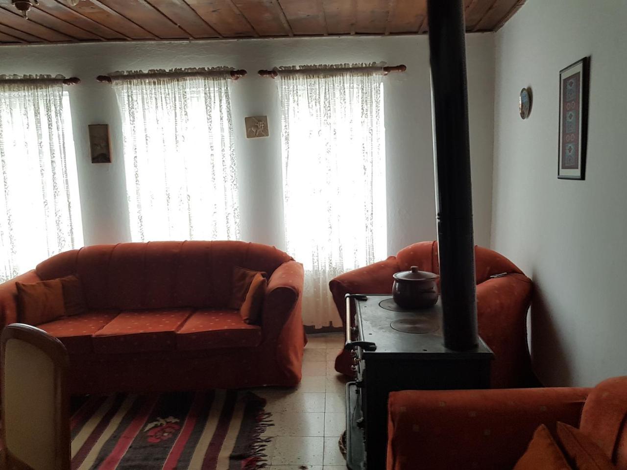 Eva Guesthouse Gjirokastër Extérieur photo